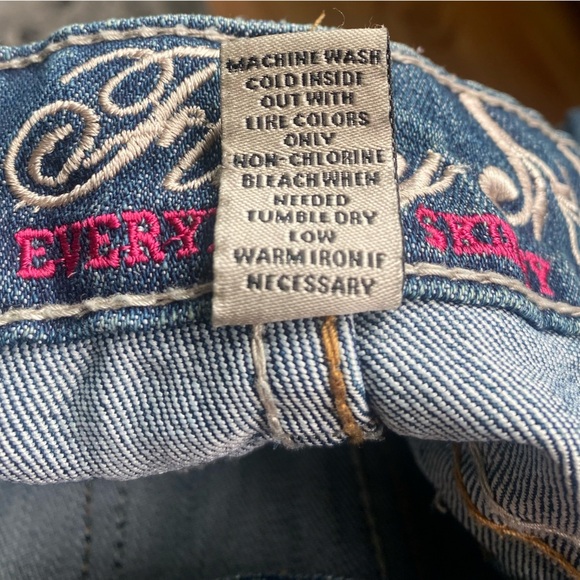 Refuge Flirty Everyday Skinny Jeans - Picture 5 of 7